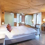 Château Salavaux 3*