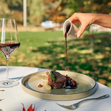 فندق Romantik Chateau Salavaux 3*