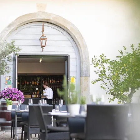 فندق Romantik Chateau Salavaux 3*