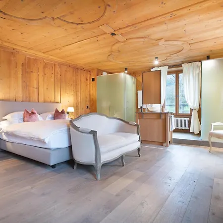 فندق Romantik Chateau Salavaux Vully-les-Lacs