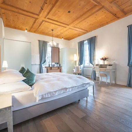 Romantik Chateau Salavaux 3*