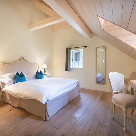 فندق Romantik Chateau Salavaux 3*