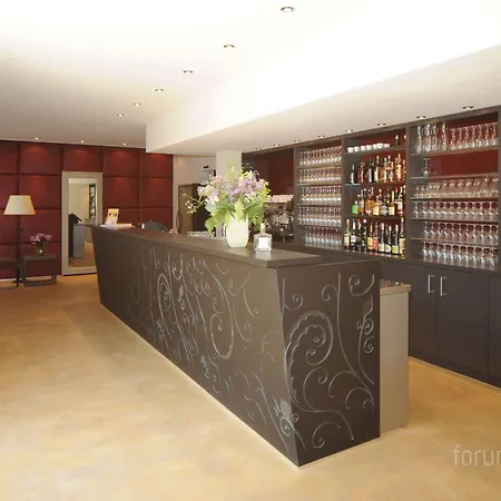 فندق Romantik Chateau Salavaux 3*