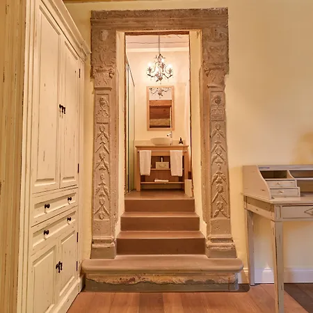 Romantik Chateau Salavaux 3*
