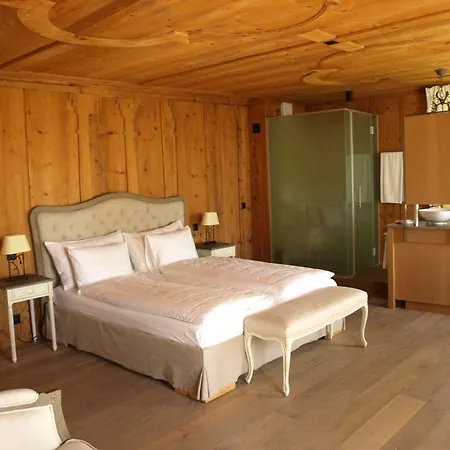 Chateau Salavaux 3*