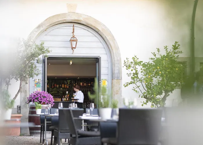 Отель Chateau Salavaux 3*