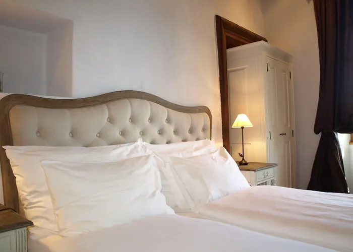 Chateau Salavaux Hotel 3*